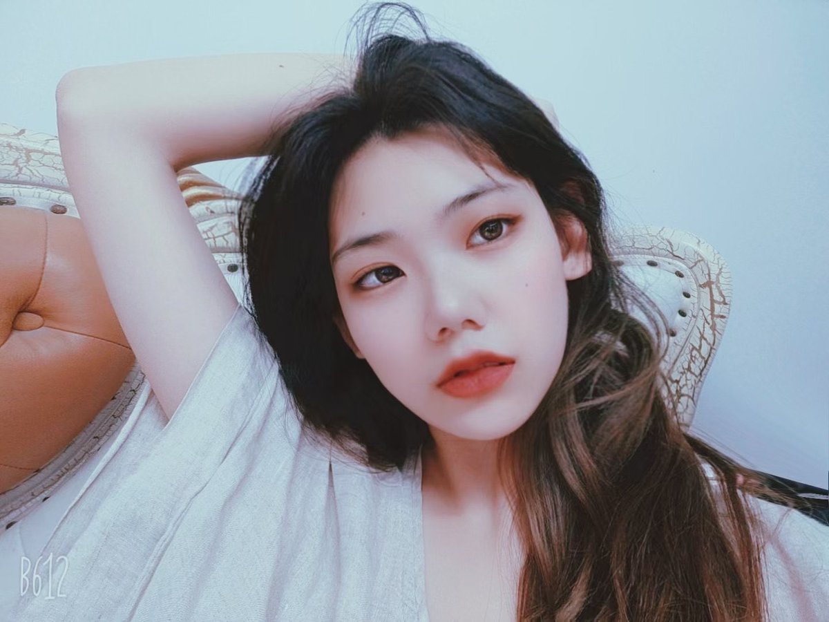 guaii_'s tweet photo. 猪圈持续招丧志母猪，这是一头想被严爹祖宗鸡巴抽脸屁眼堵嘴的丧志母婊，坚持了一晚上现在丧志磕头来展示自己。
点赞过十个公布姓名
过二十个公布推特号
#母狗 #反差婊 #反差 #骚逼 #露出 #肉便器 #贱货 #自毁 #社死   #反差 #婊子  #投稿  #油脸 #母猪 #媚黑 #曝光  #精神控制 #胁迫 #压迫 #控制 https://t.co/mDCLCPqcrN