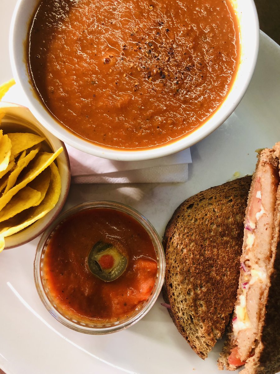 MojosCafe's tweet photo. Wednesday it is then!
Live music returns to the Acoustic Sesh with the excellent Bay Horsemen of the Apocalypse 3-4pm!
Soups are plentiful, carrot &amp; coriander, tomato &amp; basil/orange/chili, vegan &amp; gluten free too! 😋 #midweekmatters #soup #vegan #glutenfree #livemusic #mojosroxx https://t.co/qLM8UiFyQP