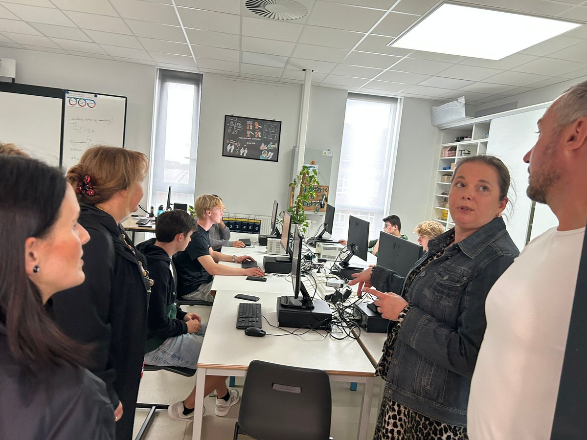 Visitamos las instalaciones de de educación superior y formación profesional de Sint Jozef Geel. <a href="/sepiegob/">SEPIE</a>