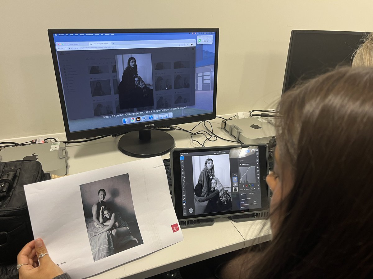 Laura Hilltout (@mrshilltoutart) on Twitter photo Year 12 & 13 <a href="/stcyres6th/">St Cyres 6th Form</a> <a href="/StCyresSchool/">St Cyres School</a> have had a fantastic morning with <a href="/DocPhotUSW/">DocPhotUSW</a> exploring Documentary Photography and the skills associated. Thank you Karin for such an inspiring session #photography #documentaryphotography Year 12 & 13 <a href="/stcyres6th/">St Cyres 6th Form</a> <a href="/StCyresSchool/">St Cyres School</a> have had a fantastic morning with <a href="/DocPhotUSW/">DocPhotUSW</a> exploring Documentary Photography and the skills associated. Thank you Karin for such an inspiring session #photography #documentaryphotography