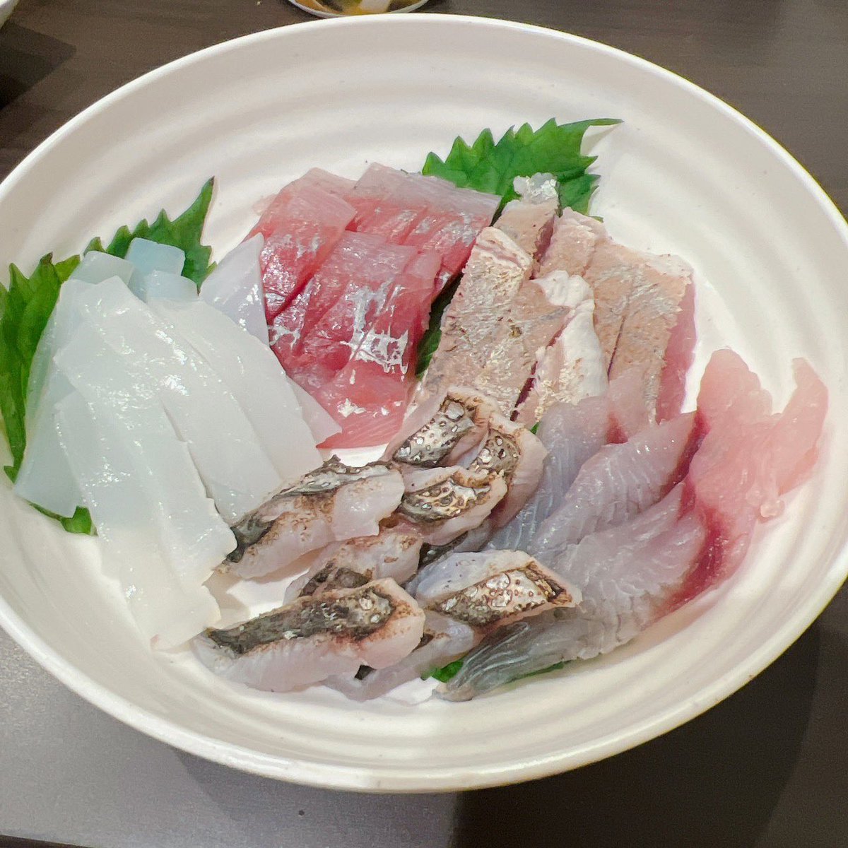 9/17
今年最後の福井へ釣りに
行ってきました😌

釣果
アコウ,オニオコゼ,イカ,エソ,サゴシ,サバ

今回は6魚種もゲット😳
お刺身やあら汁など色々と
料理しておいしく頂きました🙏
(エソは噂どおりホネホネでした笑)

今年も福井の釣り楽しかったです😆
来年もまた行きたいです👏
