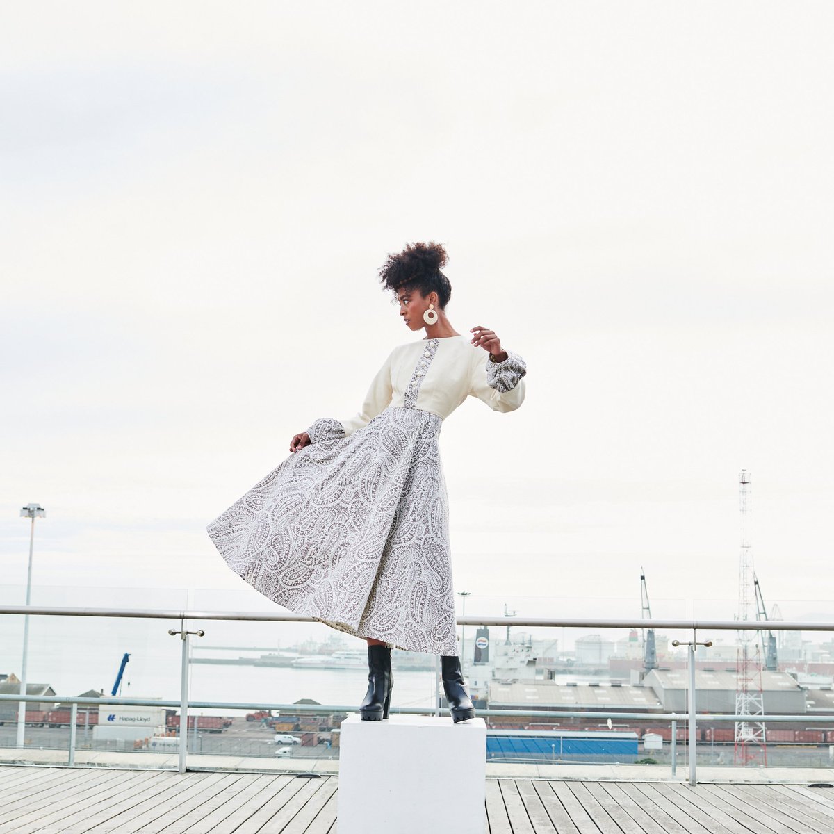 AFI_sa's tweet image. The colour palette for this season is inspired by the beauty of nature and culture in Africa. 🍂🍃

Click: shorturl.at/IJQ57 to read more about #AfricanDesigner garments. 

#AccessibleLuxury #AFI #AfricanLuxury #HouseofNala #SpringSummer