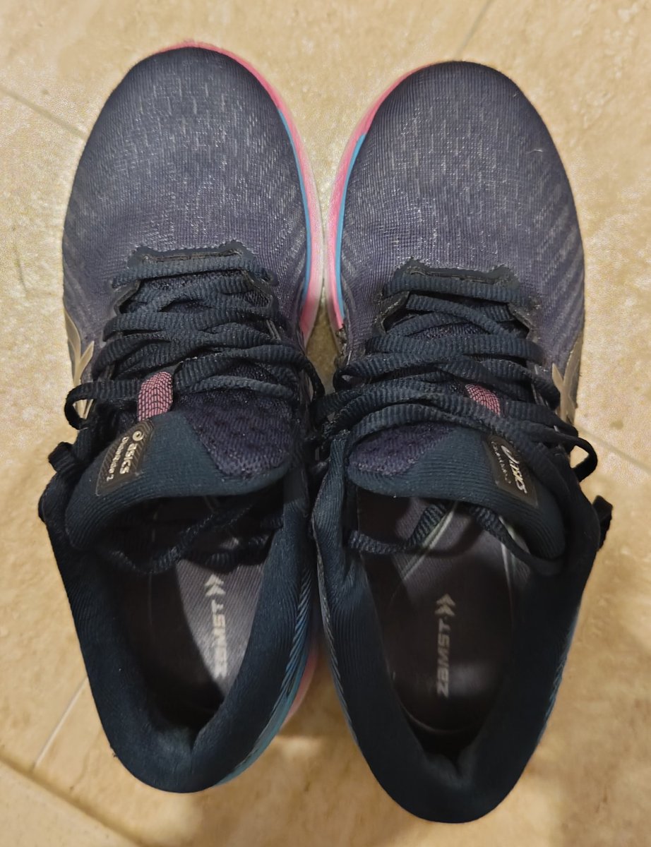 vwwDx4WVq2794NS's tweet photo. ASICSのGLIDERIDE2
履き出始めて約800kmくらい
ソールが削れだしたところあるけど、替え時?
#ASICS #GLIDERIDE2 https://t.co/0KDRo6VymP