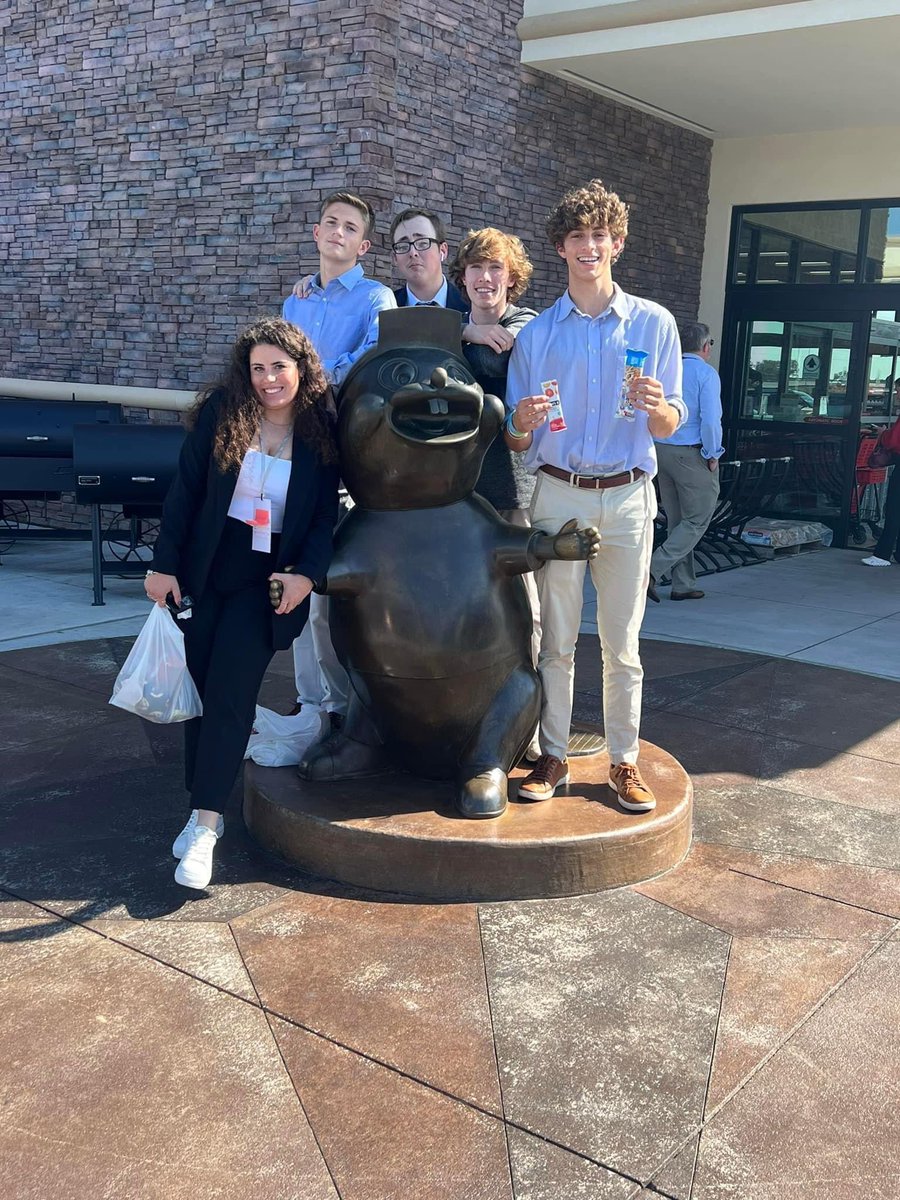 Our Seahawks had an awesome time at the Deca Leadership Conference in Columbia yesterday! This leadership team is going to big do things this year! 💥