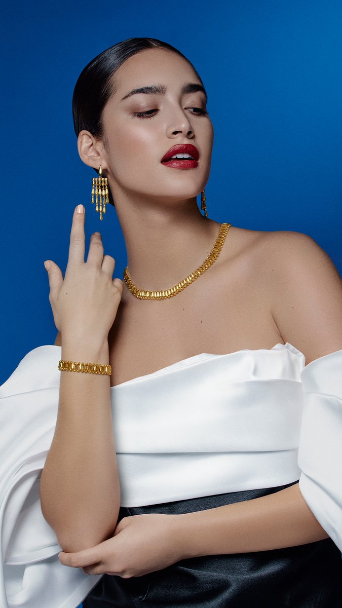 ORO collection Discover our exquisite 21K Italian gold set, marrying modern elegance with timeless craftsmanship, Available in full or half sets. alromaizan.com/page/oro-colle…