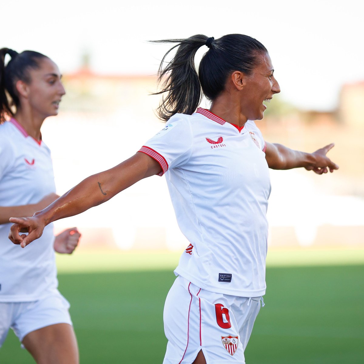 🇺🇾⚽️🔥 🤍1⃣-0⃣ 🟣 #SevillaFCUDTenerife (30') 🎙️ live.sevillafc.es #LigaF #WeareSevilla #NuncaTeRindas