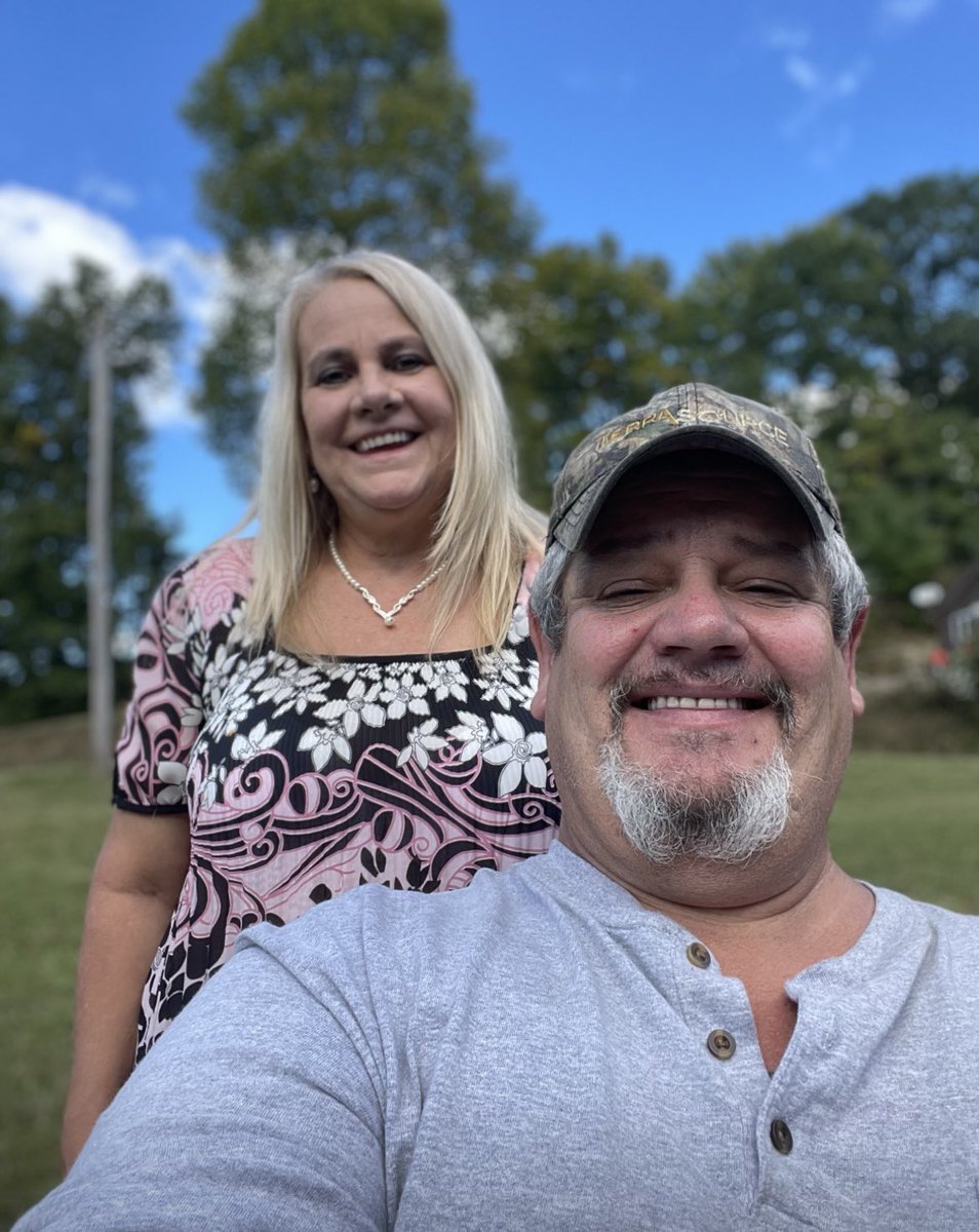 basinhillbilly's tweet photo. Enjoying the good weather with my boyfriend https://t.co/TQqMO4tlQv