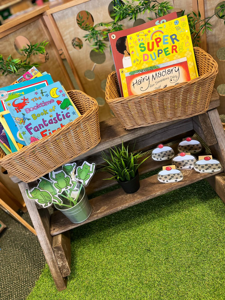 JennyDronf's tweet photo. Reading area progress… #eyfs #eyfsenvironments #eyfsreading https://t.co/HAGsHEWmu4