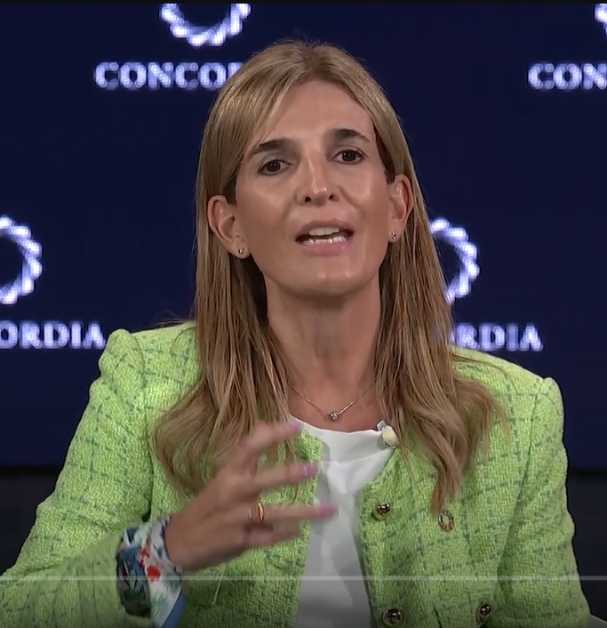 catalinitaga's tweet image. I was thrilled to be part of the @ConcordiaSummit at #UNGA alongside @abinbevfdtn’s @SamuelCStephens &amp;amp; @tachoki. We had a great discussion about evidence-based solutions, using #technology to change behavior, and @ABInBev’s #SmartDrinking &amp;amp; #Moderation program.