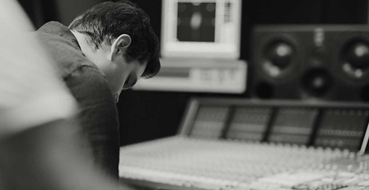 Jazzineu's tweet photo. Pianist Miha Gantar is set to unleash his second ambitious 5-disc box set titled "Amsterdam". This collection ventures into multiple realms, ranging from solo piano to collaborations with a string quartet and  piano trio setting. Find out more here: https://t.co/xxYVuT7yTy https://t.co/I0rdAo9jRe