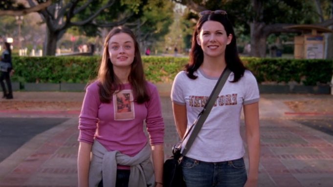 PopBase's tweet photo. ‘Gilmore Girls’ premiered 23 years ago today. https://t.co/W2p8eqpJF3