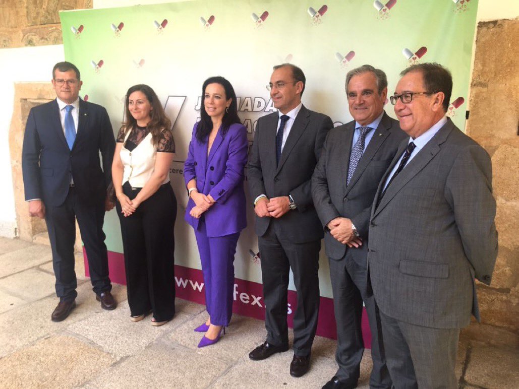 farmaceuticosdecaceres (@farmaceuticoscc) on Twitter photo Comienzan la IV Jornadas farmacéuticas de extremadura jfex.es <a href="/BadajozCof/">CofBadajoz</a> <a href="/Farmaceuticos_/">Consejo General Colegios Farmacéuticos</a> <a href="/Junta_Ex/">Junta de Extremadura</a> <a href="/SaludPublicaEs/">Salud Pública</a> Comienzan la IV Jornadas farmacéuticas de extremadura jfex.es <a href="/BadajozCof/">CofBadajoz</a> <a href="/Farmaceuticos_/">Consejo General Colegios Farmacéuticos</a> <a href="/Junta_Ex/">Junta de Extremadura</a> <a href="/SaludPublicaEs/">Salud Pública</a>