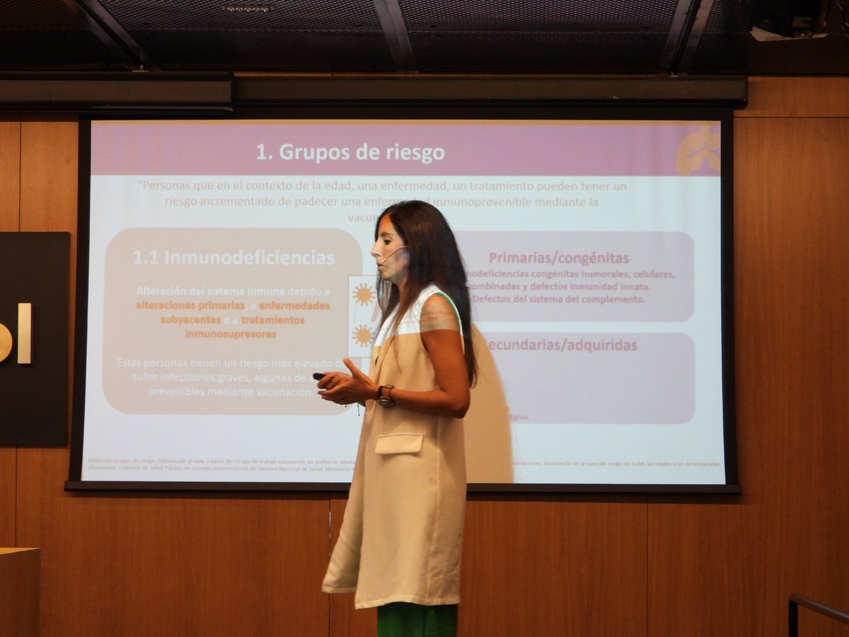 Cómo vacunar frente a covid a personas con inmunodepresión o en situaciones especiales

con Celia Salamanca, especialista de Medicina Preventiva del <a href="/HospitalUVRocio/">Hospital Universitario Virgen del Rocío</a> 

#FAIPIR2023
