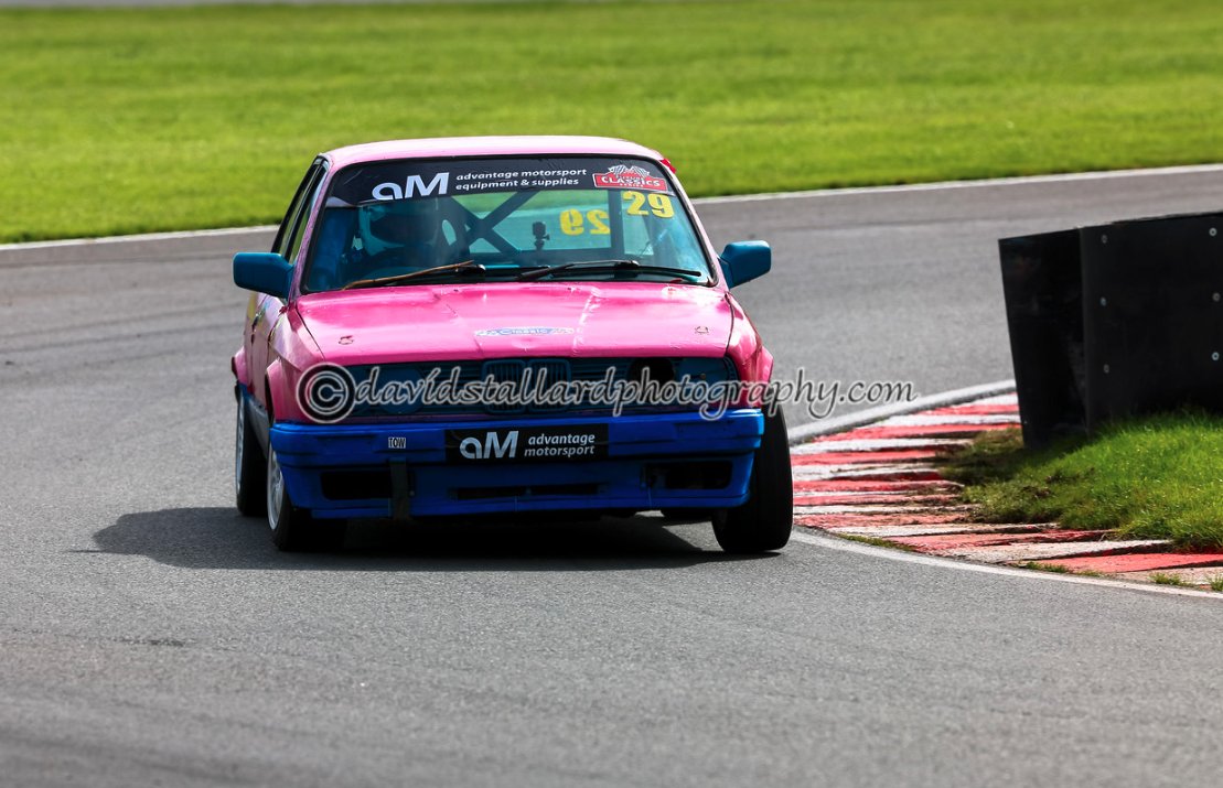 CookracingUK's tweet photo. Nice pictures of the Pink E30 at @Oulton_Park ! Link to David's website here: 

https://t.co/XS6sDp2hkS https://t.co/ENPmtEIwQS