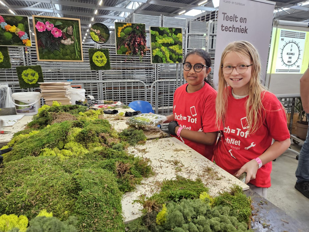 Gedeputeerde Esther Rommel <a href="/ProvincieNH/">Noord-Holland</a> bezocht vandaag de Agri Sierteelt-branche op de Techniek Driedaagse waar ruim 4000 leerlingen technische workshops volgen olv lokale technici en vrijwilligers. Lees meer -> bit.ly/3PG7RBS