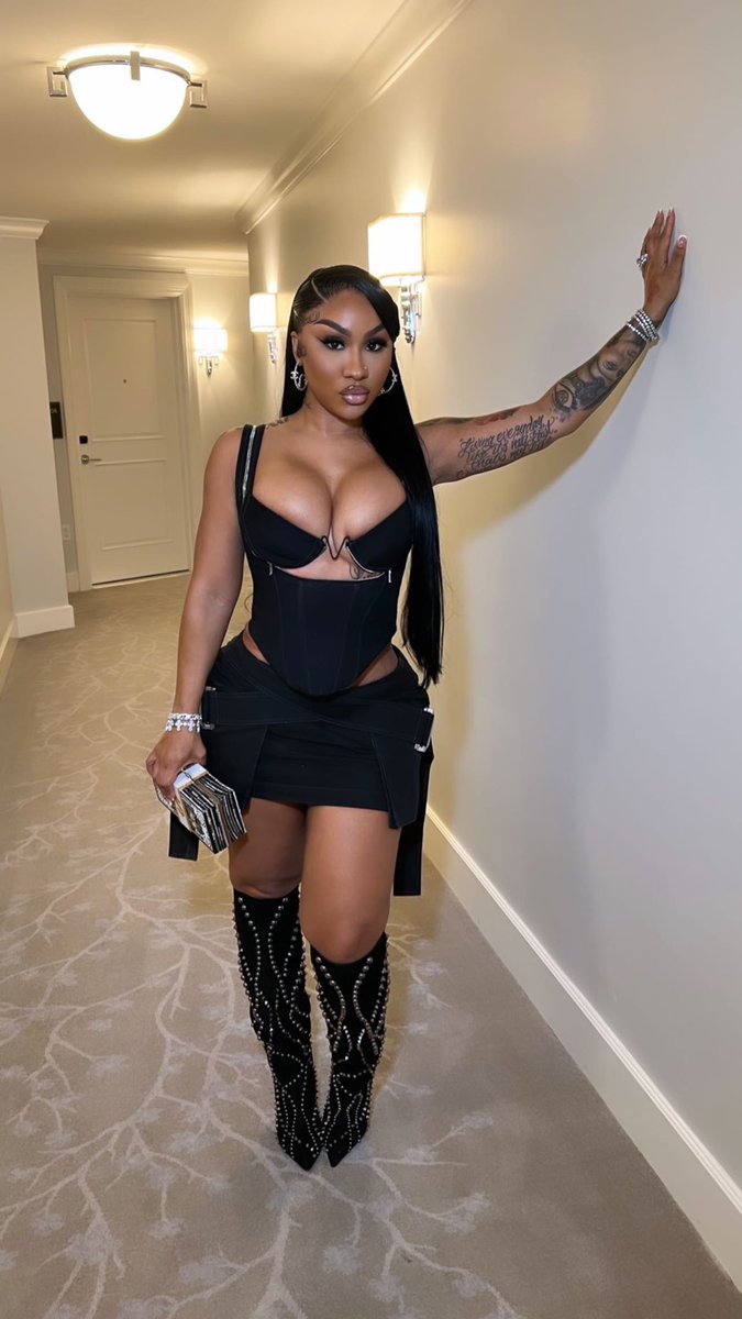 AriTheDon's tweet image. 🖤