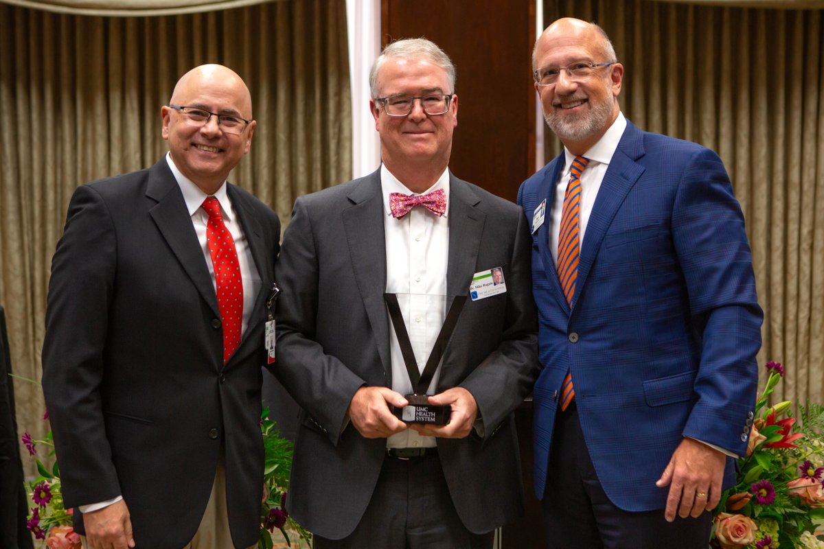 umchealthsystem's tweet photo. UMC and Texas Tech Physicians recognized Mike Ragian, MD, with the naming of The Mike Ragain, MD Endowed Professorship in Medical Excellence in Family Medicine, acknowledging his commitment to UMC and Texas Tech Physicians. Please join us in congratulating Dr. Ragain! https://t.co/4EU3XUM6rX