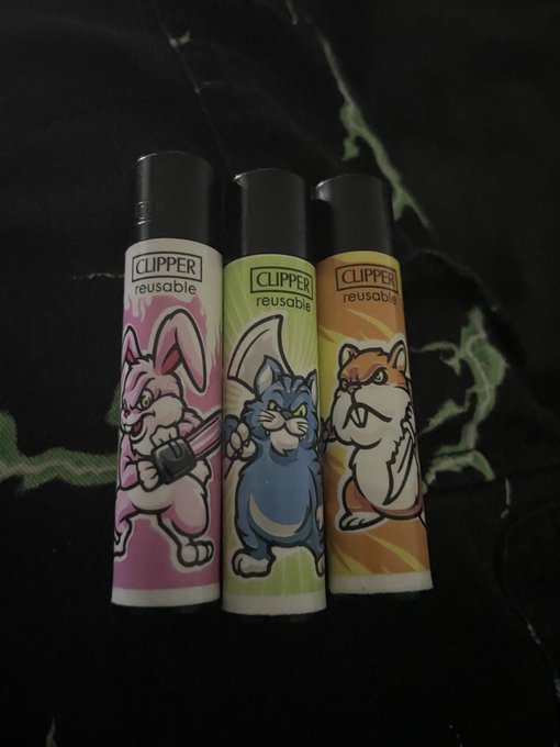 new lighters :3 https://t.co/QmvQa3G7Tf