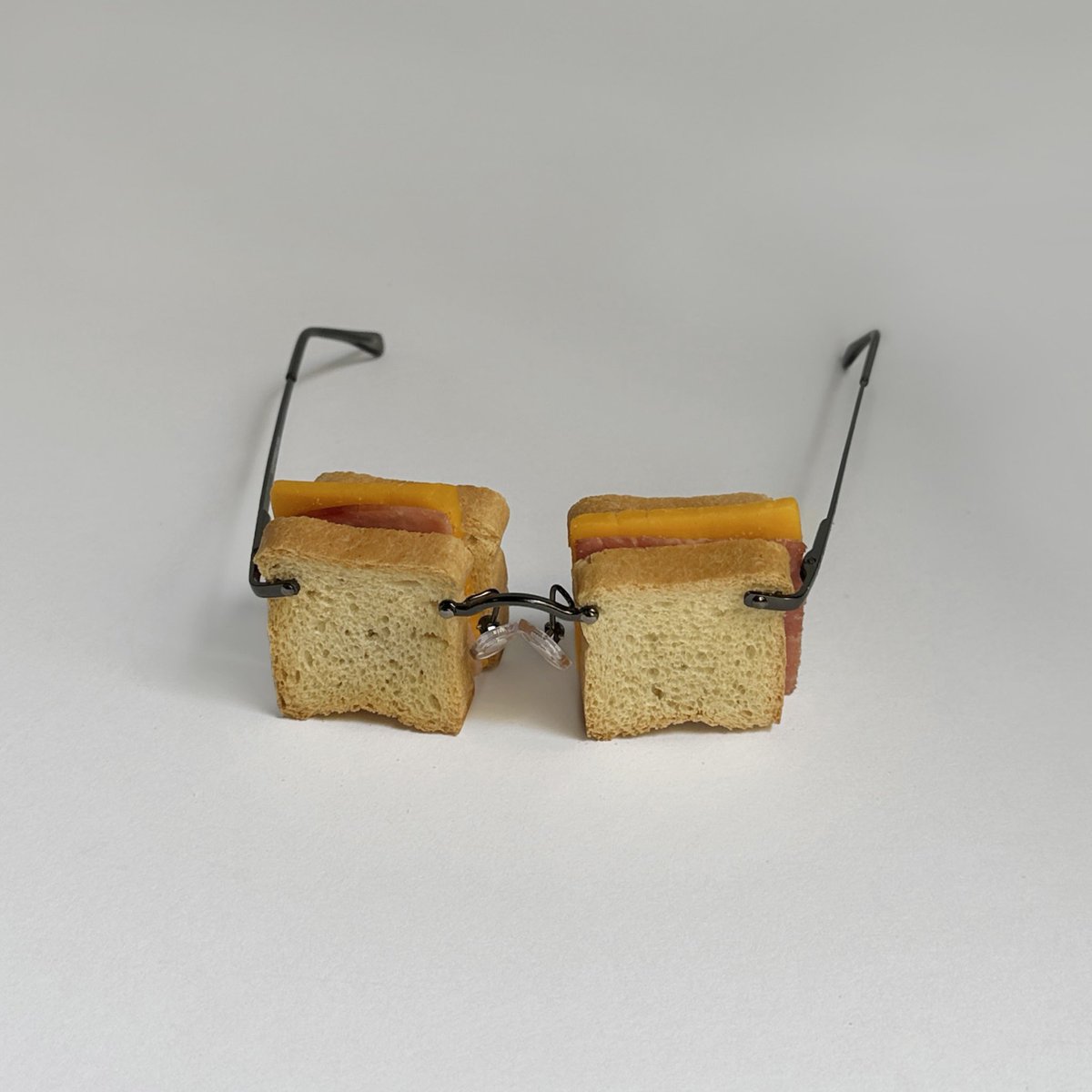 nicolemclovin's tweet photo. glasses experiments https://t.co/gJcFS8LtZN
