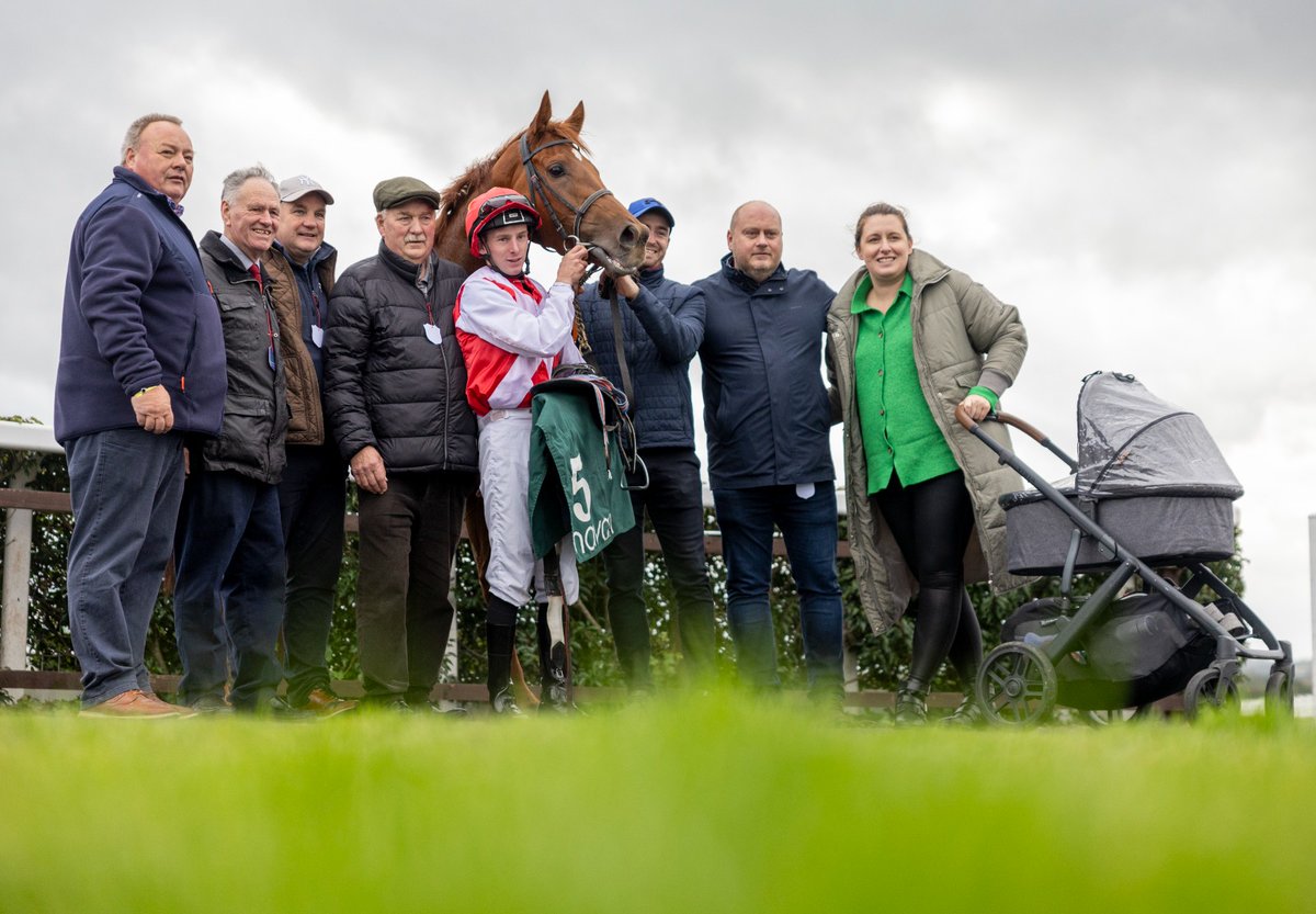 A double 🏆🏆 on the day for @WesleyJoyc50408 and Michael Mulvany as Fratas makes it 4⃣ wins in a row in the @IrishEBF_ Fillies Handicap 👏 🥇Fratas 🥈Perfect Poise 🥉Fools Glory Congratulations to all connections 👏