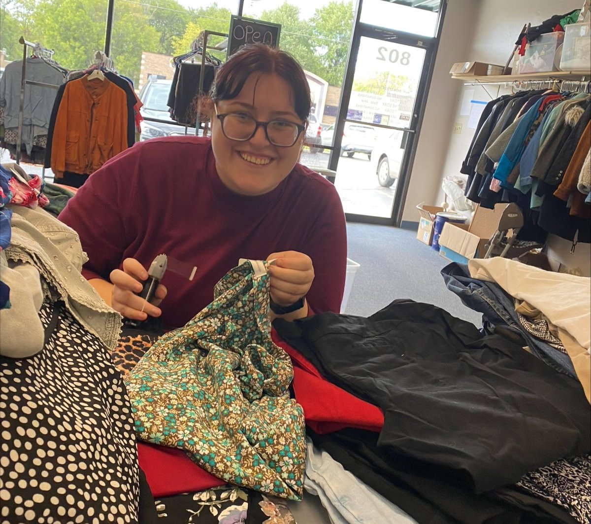 We caught our students in the act of doing good! Members of the KCU-Joplin American Medical Women’s Association volunteered with Lafayette House’s retail store, Second Chances, by helping organize, tag and hang clothing donations. #KCUStudents