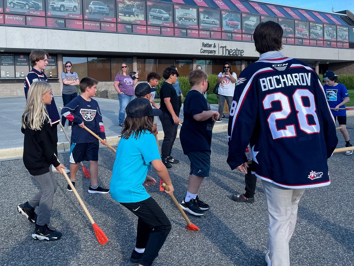 TCAmericans's tweet photo. We had so much fun last night at our Season Kick-Off Party with @gesacu! It was great seeing all our fans! We are so excited for another thrilling season with all of you.

Thanks to @gesacu for organizing this event (and all the great giveaway items!). https://t.co/2oZXg1I8Ls
