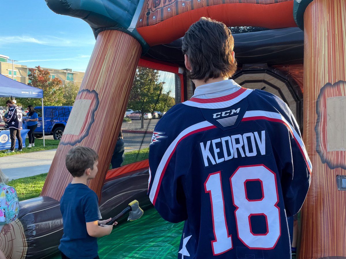 TCAmericans's tweet photo. We had so much fun last night at our Season Kick-Off Party with @gesacu! It was great seeing all our fans! We are so excited for another thrilling season with all of you.

Thanks to @gesacu for organizing this event (and all the great giveaway items!). https://t.co/2oZXg1I8Ls