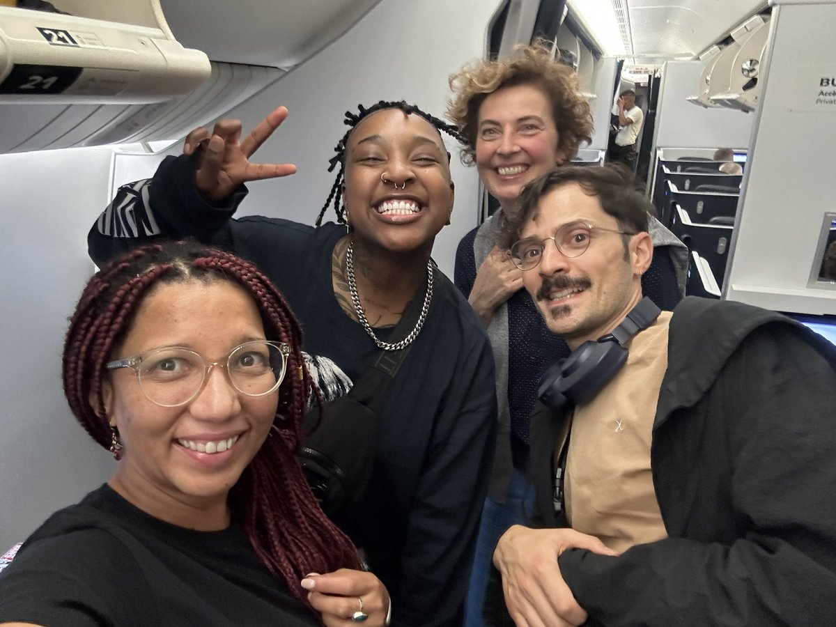 *AND WE’RE OFF* to Creation Africa in Paris with a full flight of South African digital creatives <a href="/TshimologongIT/">Tshimologong Precinct</a> <a href="/DigiLabAfrica/">Digital Lab Africa</a> <a href="/karabo_poppy/">Karabo Moletsane</a> <a href="/_erika_Denis_/">Erika Denis</a> <a href="/ecachucho/">Eduardo Cachucho 🪁</a>  #CreationAfrica #DLA7 🛫 💥