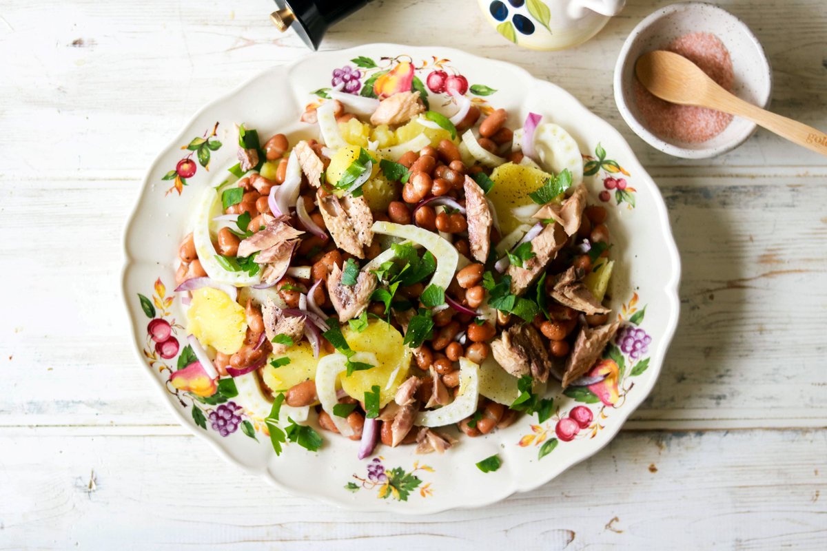 New from @sugarlovespices - Romano bean salad with canned Mackerel, potatoes and fennel!

Get the recipe: bit.ly/3S1sKu7

#LoveCDNBeans #ontariobeans #betterwithbeans #beansalad #Romanobeans #cranberrybeans