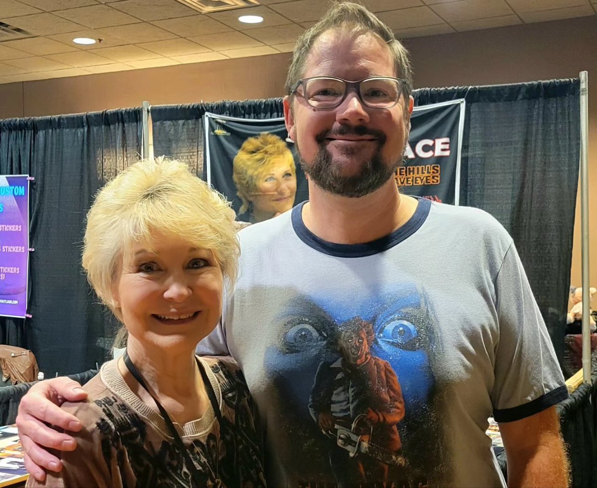 MrRyanAnderson's tweet photo. The👏Greatest👏Of👏All👏Time, Dee Wallace #et #thehowling #critters #thefrighteners #thehillshaveeyes #popcorn #alligator2 #cujo #deewallace #crypticonminneapolis #nofilter https://t.co/Clj4C8741w