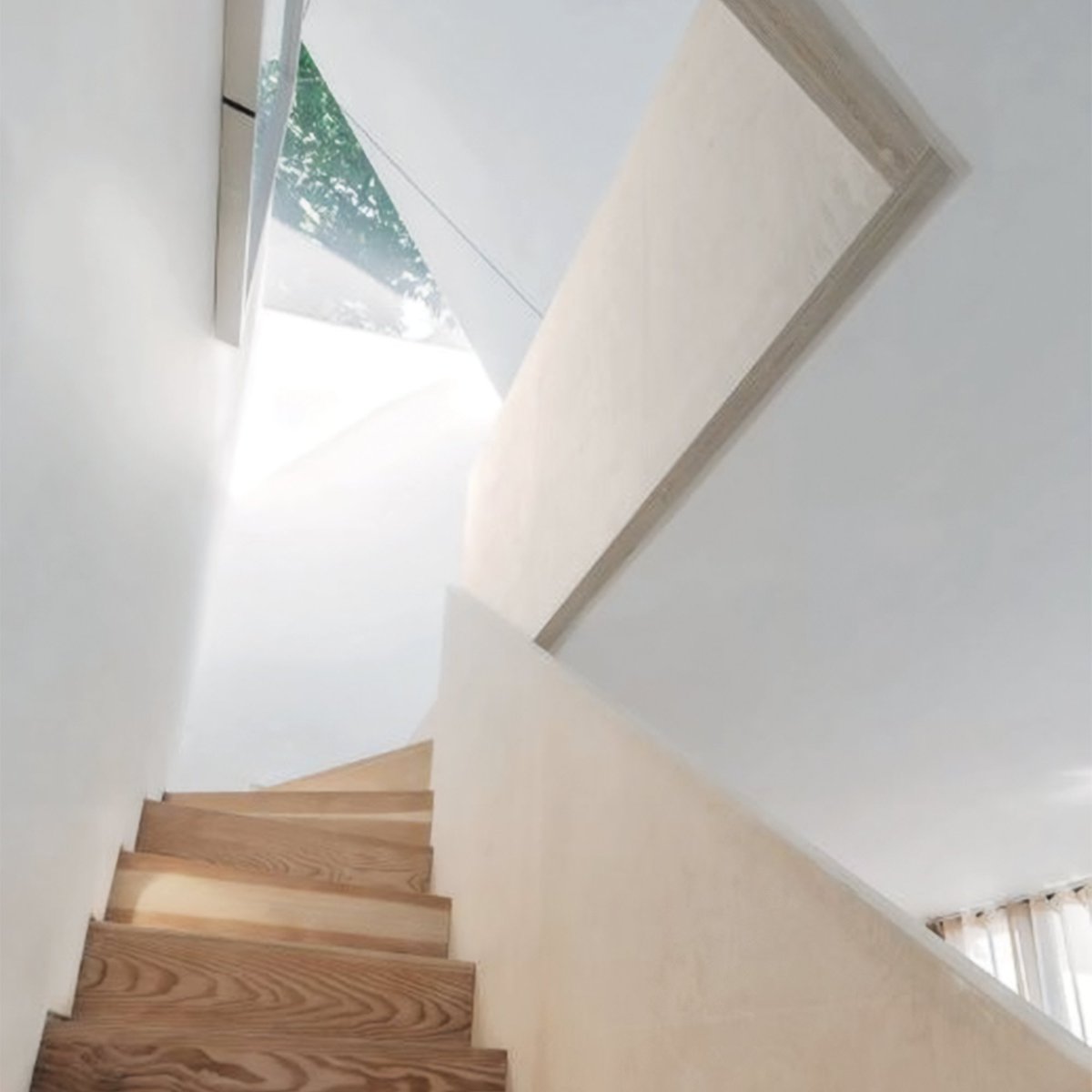 Despite the 20+ years that we have been manufacturing rooflights, we still love to hear how our rooflights have transformed our customer's spaces.

📖View Our Projects: shorturl.at/dfm78

#skylight #positivefeedback #rooflights  #naturallighthome #roofglaze