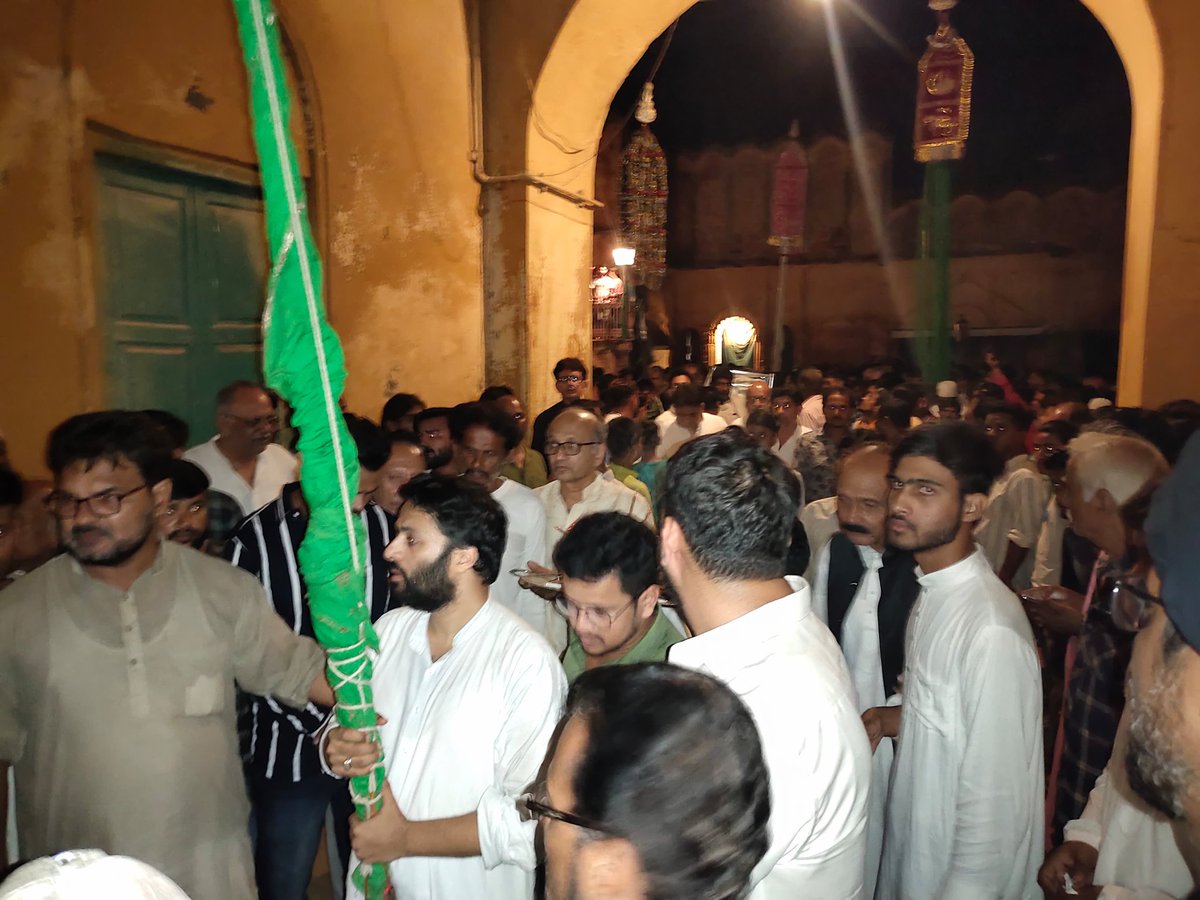 SaifAbbasNaqvii's tweet photo. Tashayi e Janaza Mohammad Amir Mohammad Khan (Raja Mahmudabad). Parwardigar Marhoom ko Jawaahre. Masomeen(a.s) me jagah Inayat farmaye aur darajaat ko buland farmaye.
#AlFateha https://t.co/k46To4rK7x