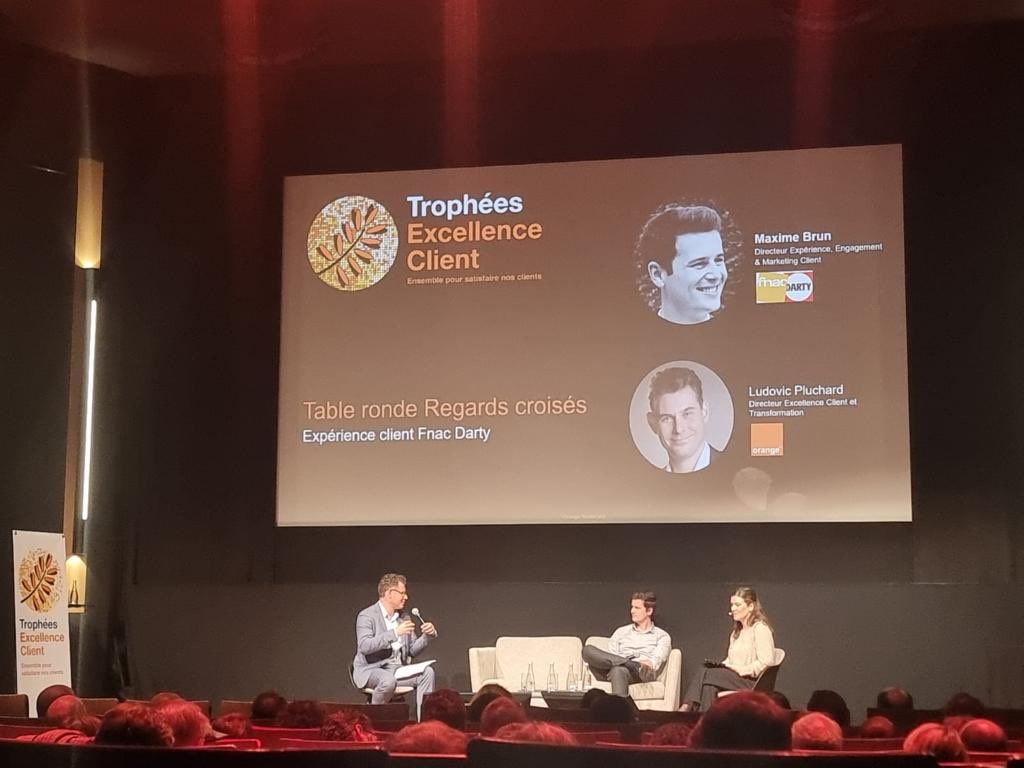 LudovicPluchard's tweet photo. Merci @pauldebas @leroymerlinfr Sébastien Poiblanc @MacifAssurances , @TSarraute @AirFranceFR et Maxime Brun @GroupeFnacDarty pour vos interventions à la cérémonie #TrophéesExcellenceClient @Orange_France 2023.
Richesse des échanges, proximité, nos lauréats repartent inspirés 👍 https://t.co/F6dvLEPMX1
