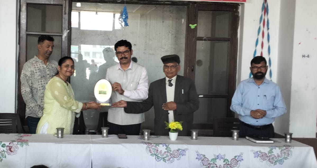 Dhruvarti's tweet image. Honored to have been the Chief Guest and Speaker at the grand inauguration of "Smart Classes" at Shree Goverdhan Saraswati Vidya Mandir Inter College, Dharampur, Dehradun, an esteemed Vidya Bharti School.
#SmartClasses #saraswatividyamandir #vidyabhartischool #vidyabharti