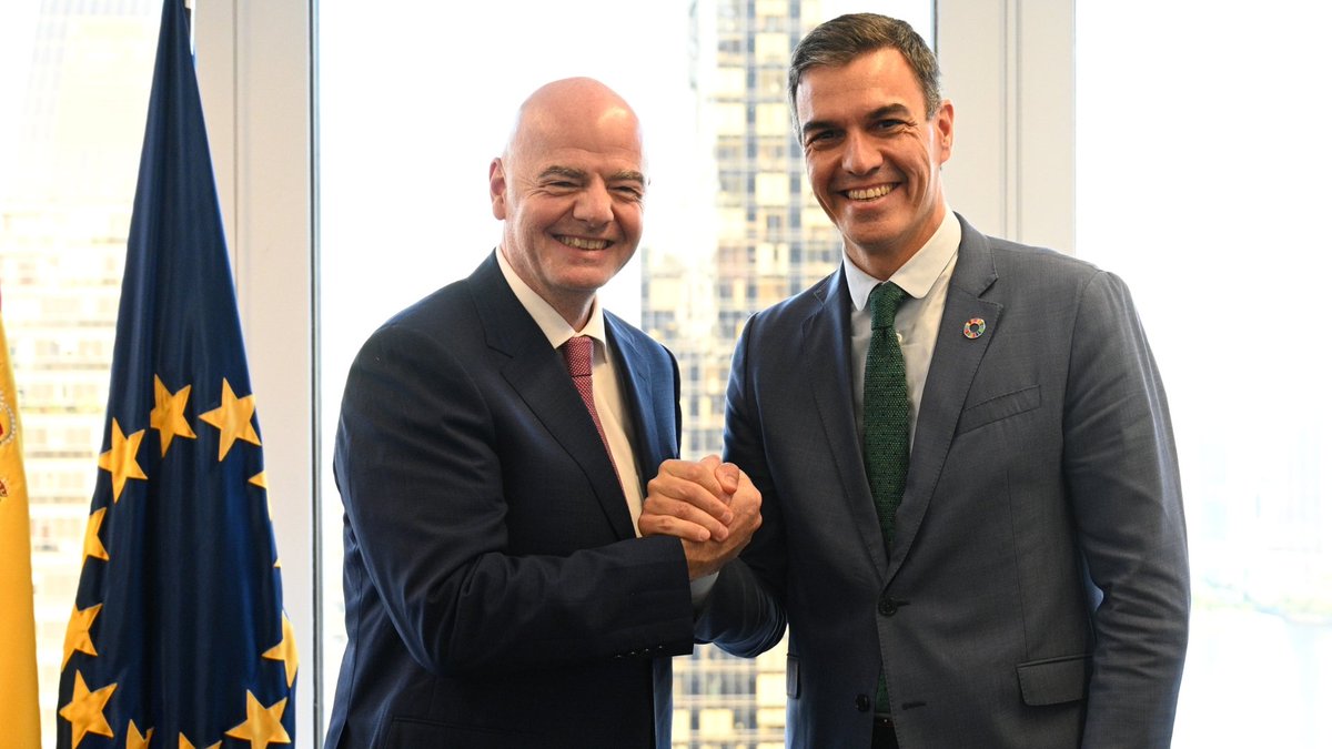 Pedro Sánchez tweet media