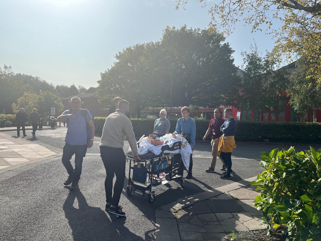 MelPinnington's tweet photo. Excellent team working and safe simulation of transfers today in Southport for our CT 1 and CT 2 anaesthetic staff @TeamCritCare @MWLNHS
#SCITT #humanfactors #safety #checklists #ABCDEapproach #civility @Charlot25915652 @kirstylou_13 @LouiseL66433075 https://t.co/CyrB3zFkEF