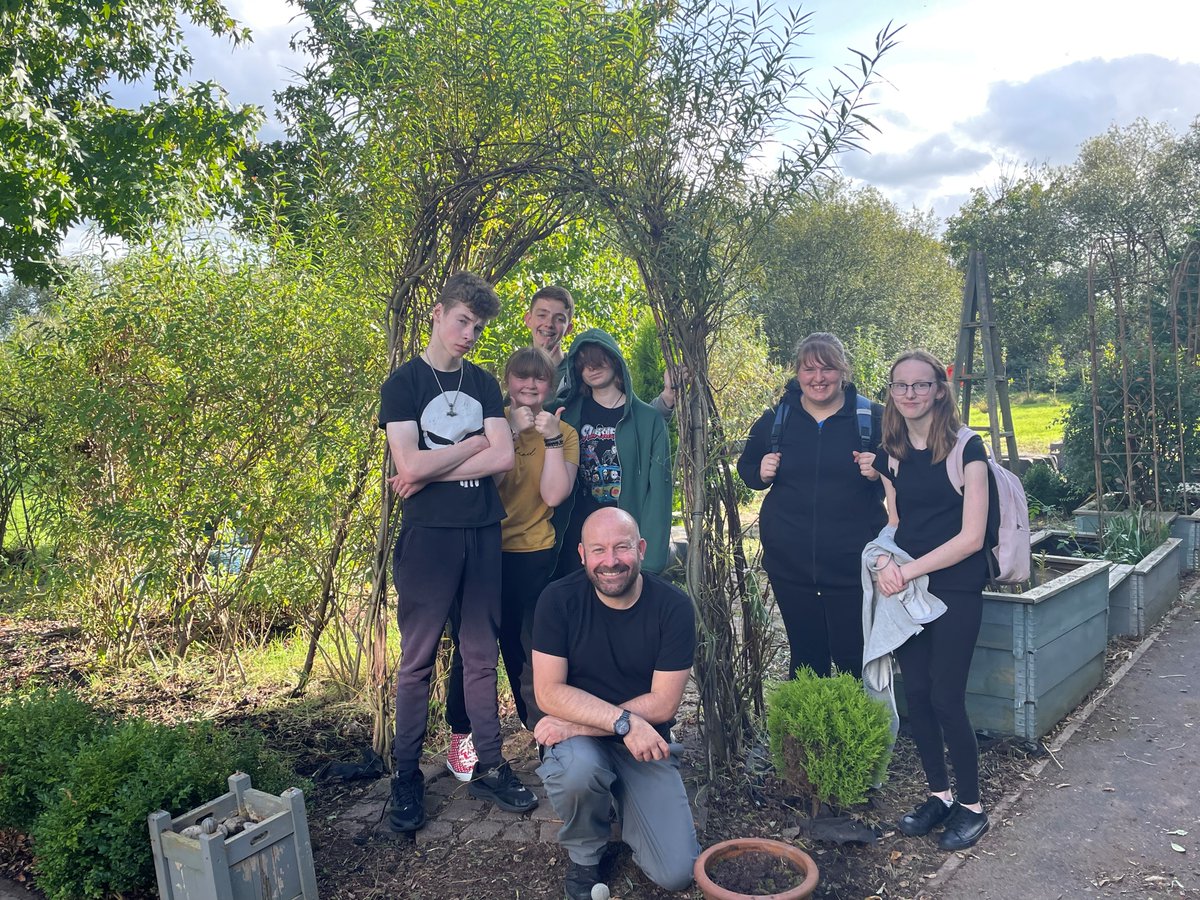 The students worked hard in the school garden on Friday, weeding, cutting back and tidying. We even had quite a lot of sunshine.
