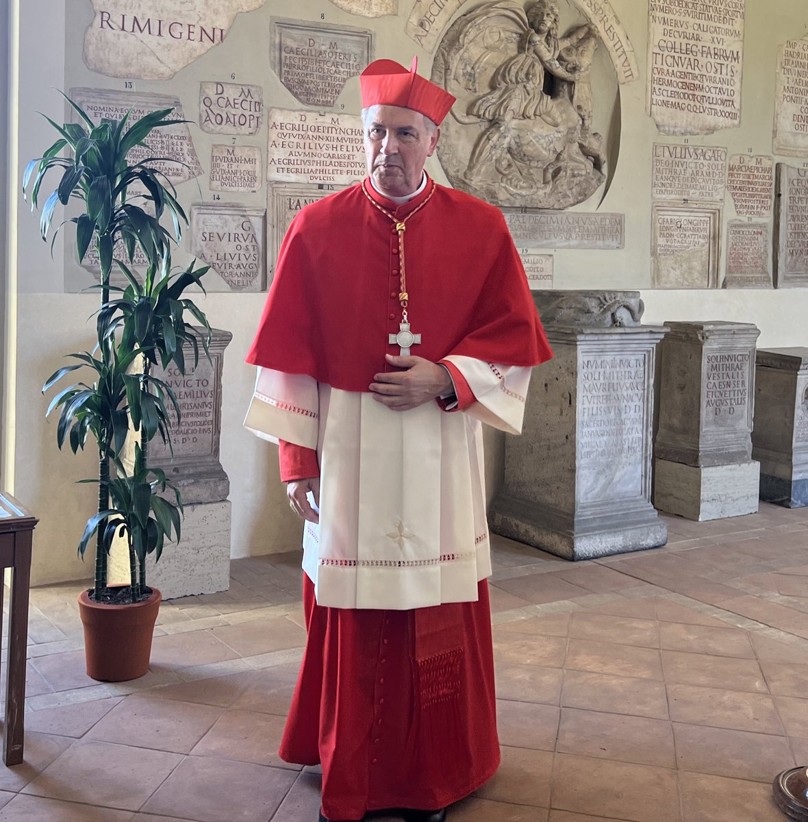 SalesianosEs's tweet photo. El Papa nombra al Cardenal Ángel Fernández Artime @RettorMaggiore miembro del Dicasterio para la Vida Consagrada y Sociedades de Vida Apostólica. https://t.co/avmm8UQxHm