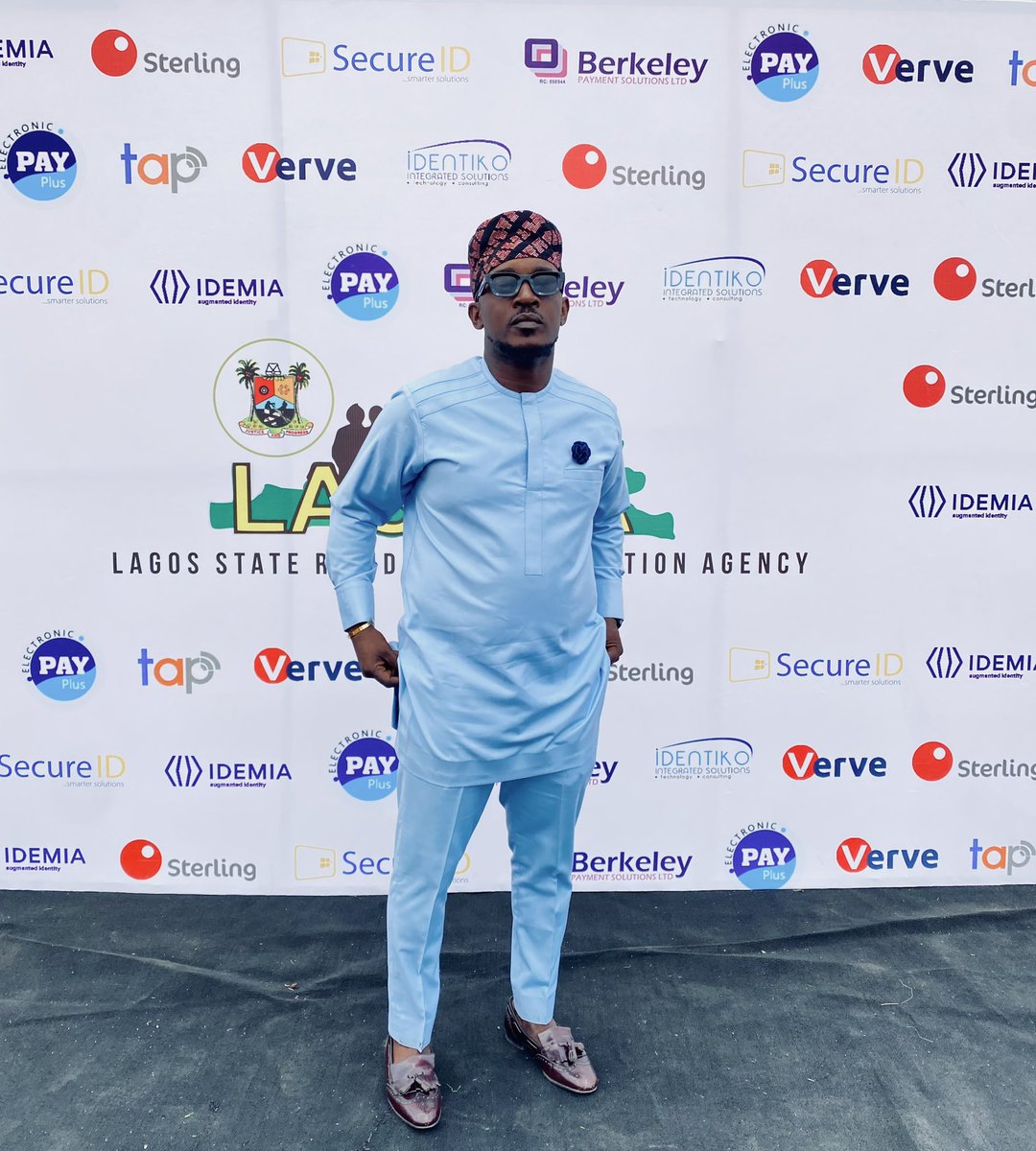 AceMentorXX's tweet photo. Happy Birthday to you @MI_Abaga 
You're a gift from God to us.

I wish you Happiness and every other thing it takes to live a fulfilled life.
💌🎂🎈

#ForeverInspired https://t.co/gQLSXwTi9n