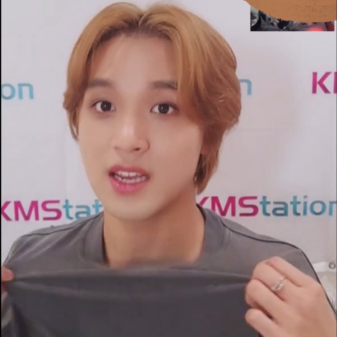 i want to put it in my pocket, haechan's so cuteee 🤏🥺😩❤️