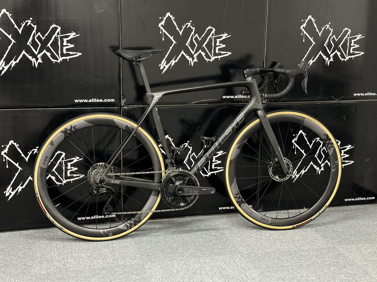 ELILEEのBLIZEフレームシリーズはBLIZE XXEとBLIZE Standardともに