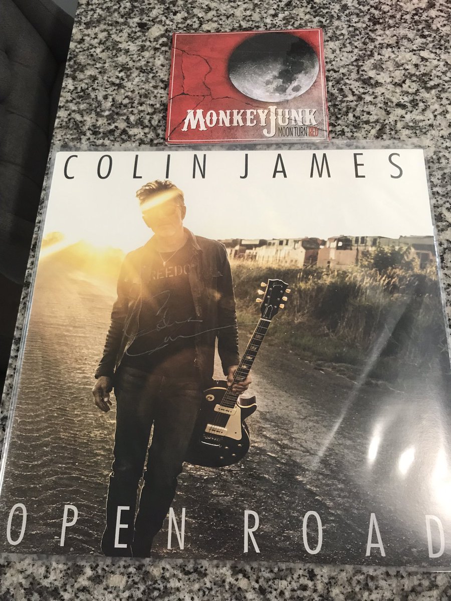 @ColinJamesMusic Fantastic show last night @ConfedCentre in Charlottetown, you never disappoint. Was able to pick up your latest album too. @MonkeyJunkBand rocked the stage too, loved it!