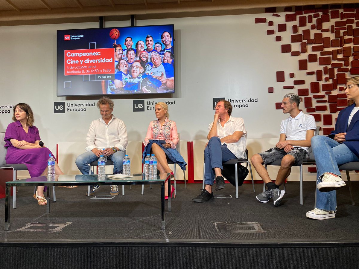 Este mediodía hemos estado en una mesa redonda sobre Cine y Diversidad que se ha celebrado en la <a href="/UEuropea/">Universidad Europea</a>. 

📸 Sergio Olmos, <a href="/ClaudiaFesser/">Claudia Fesser</a>, Luis Manso y <a href="/LongoriaAlv/">Alvaro Longoria</a> han participado en el evento, en el que ha tenido mucho protagonismo <a href="/CampeoneX_/">CampeoneX La Película</a>.

#Campeonex