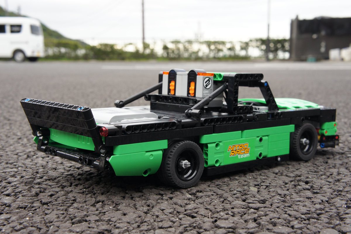 taiyomoc's tweet photo. RC NASCAR Pickup Truck

4モーター駆動3段変速
4 motor drive three-speed

#lego #legotechnic #legoRC
#レゴ #レゴテクニック #レゴラジコン 
#オリジナル https://t.co/9Dbp7vmmO1