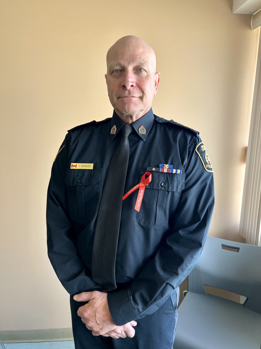 SudburyPolice's tweet photo. The violence experienced by Indigenous women, girls and gender diverse people is a national tragedy. Today and every day, we stand in solidarity with Indigenous community members and remain committed to taking action. Learn more: https://t.co/0dNqDxzfGK

#MMIWG2S #SistersInSpirit https://t.co/slUf85ZxTw
