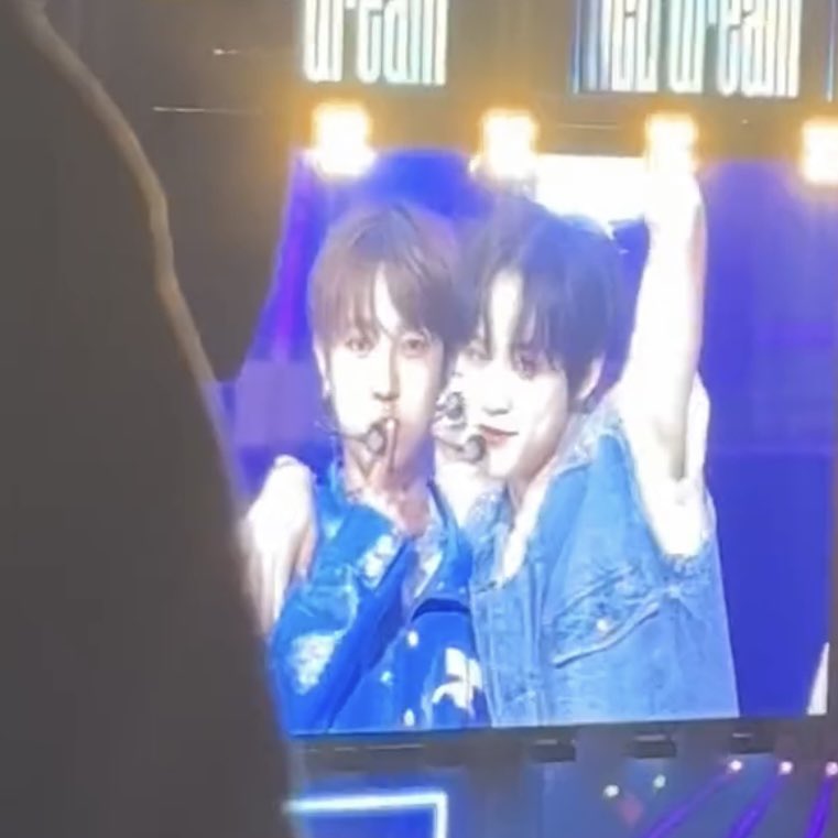 pxxkaboooo's tweet photo. 런쥔이 뀨 업그레이드 됐는데
너무 귀여운데 https://t.co/cgtWZUU538
