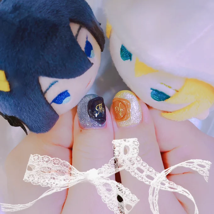 リニューアル親指はんばみかちゃんイニシャルです 