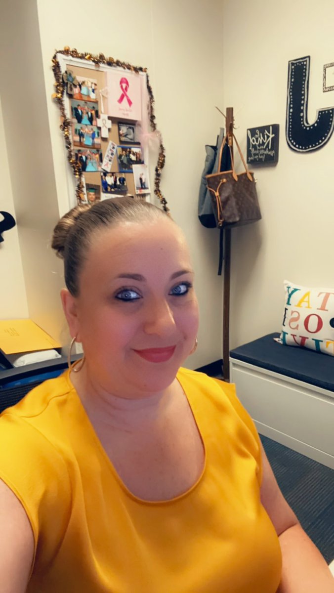 jennifertflores's tweet photo. Keeping it simple #SCFW2023 Yellow Day! Shine ✨ Bright Everyone 💛 Happy Wednesday #PastranoPride #GrowthWithRespect #LifeAtATT #WorkMode #TeamPastrano @Finnegan_CLG @GarciaBeProud https://t.co/m6BhaMBRm9