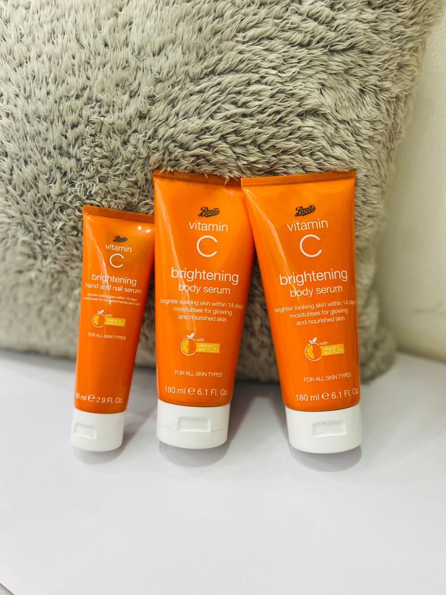 LamizCollection's tweet image. A Little Glow ✨can’t Hurt 

This fast absorbing body serum helps moisturise for glowing and nourished skin. Skin looks brighter within 14 days. #LamizCollection #SharingLove #brighteningserum #skincare #uganda