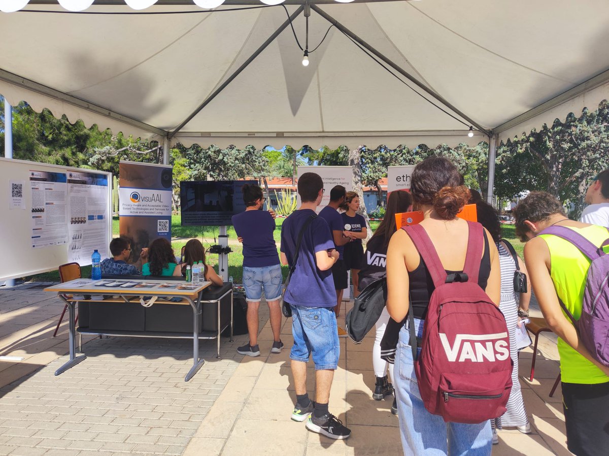 ami4aha's tweet photo. El viernes pasado, el grupo @ami4aha, participó en la European Researchers' Night, presentando los avances en video-monitorización ética de personas en espacios privados, resultado de los proyectos @visuAAL and @GoodBrotherCOST

@MSCActions @COSTprogramme @UA_Universidad https://t.co/l4NkJiWFoA